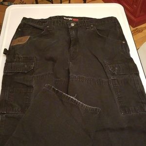 38x30 wrangler cargo pants